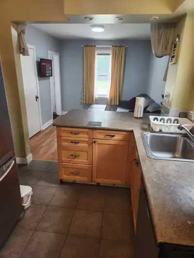 Private room available for a male roommate near Sheppard/Yonge subway station. Washroom to be shared...