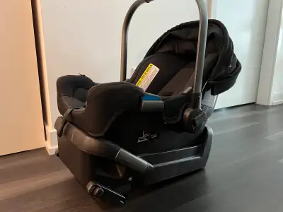 Nuna Pipa child seat + base, View more