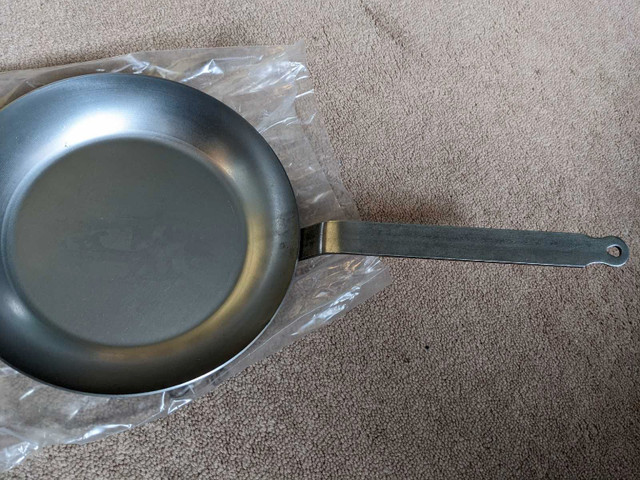 Italy Carbon Steel Fry Pan 11 inch - Brand New in Kitchen & Dining Wares in Mississauga / Peel Region