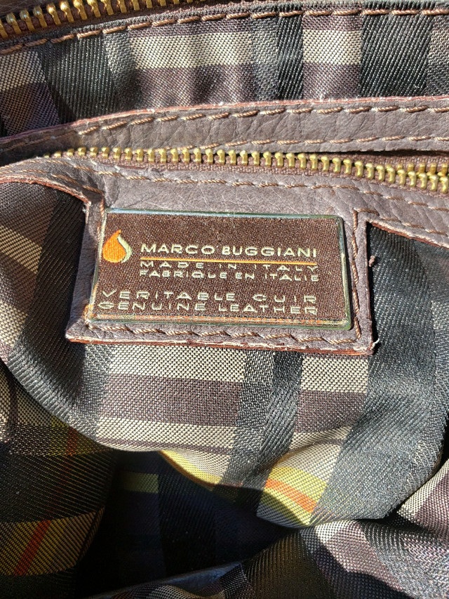Marco buggiani genuine leather purse  in Women's - Bags & Wallets in Winnipeg - Image 4