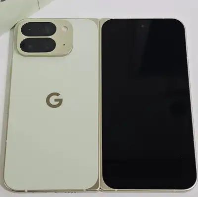 Pixel 10 Pro Fold - LNIB, View more