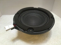 KIA HYUNDAI 9 Inch SUBWOOFER OEM Part Great Condition.