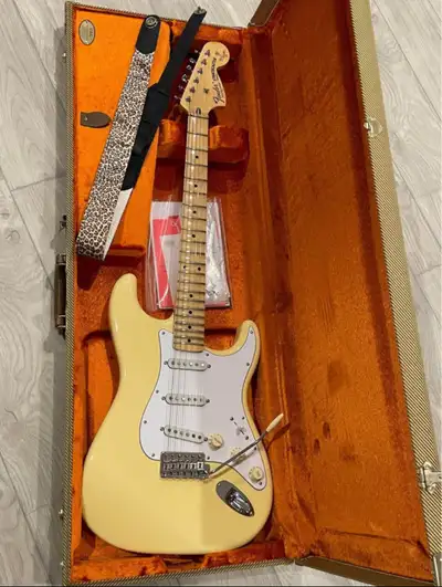 Fender Yngwie Malmsteen Stratocaster – USA – Artist Series, View more