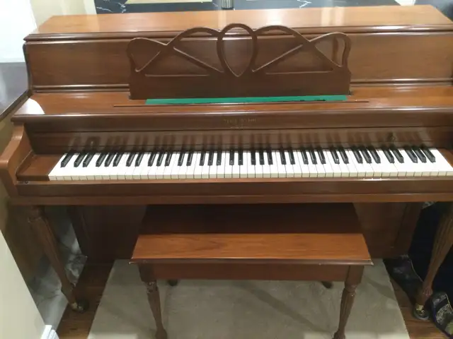 Upright Piano in Pianos & Keyboards in City of Toronto - Image 4
