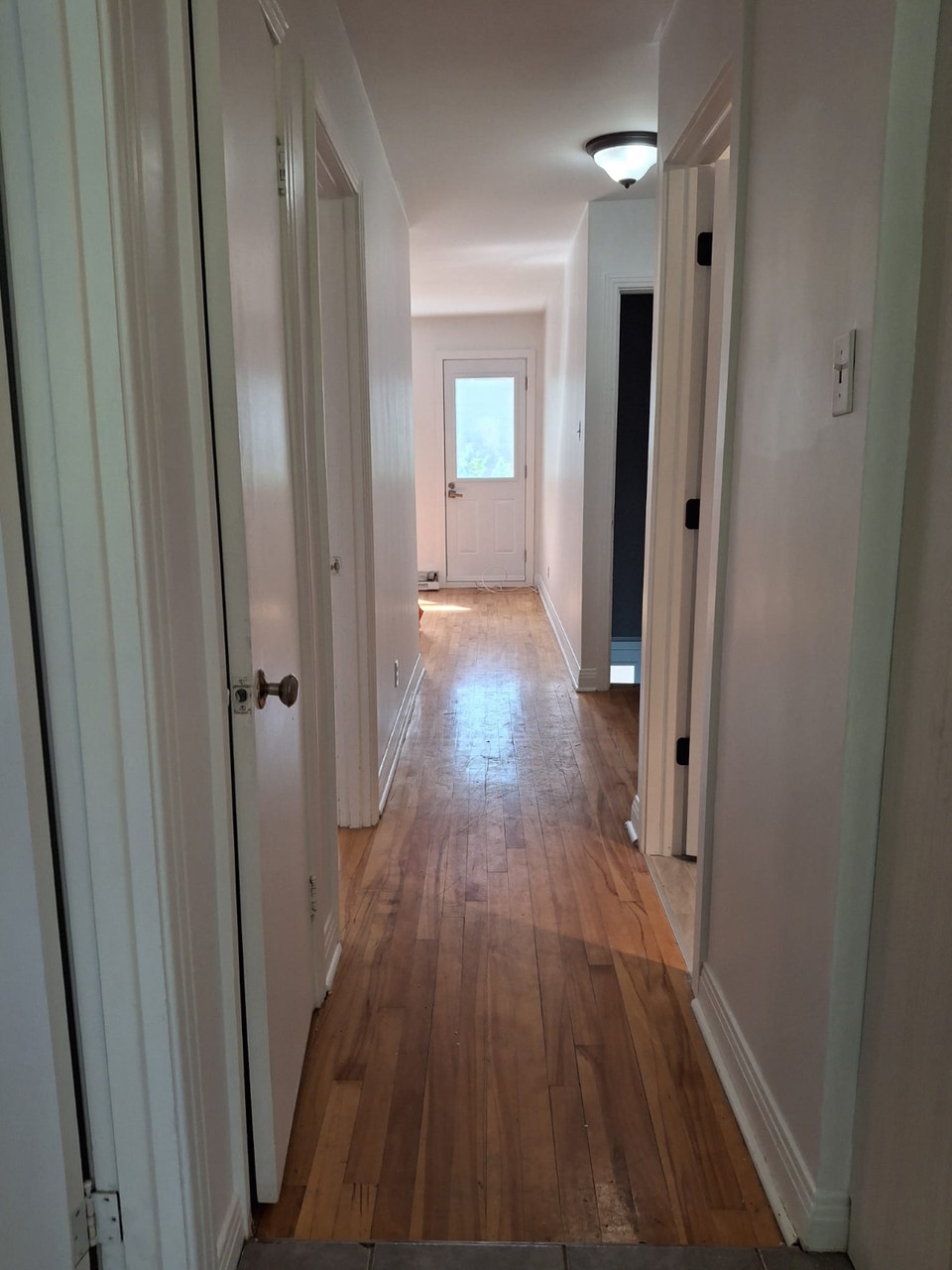 Appart à louer Parc Bellerive- 2 chambres fermées + pièce double 2