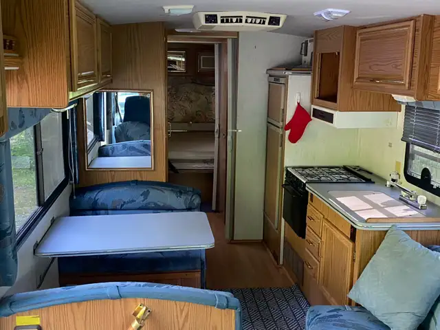 Motorhome Fleetwood Flair. 1997 mint condition  in RVs & Motorhomes in Penticton - Image 11