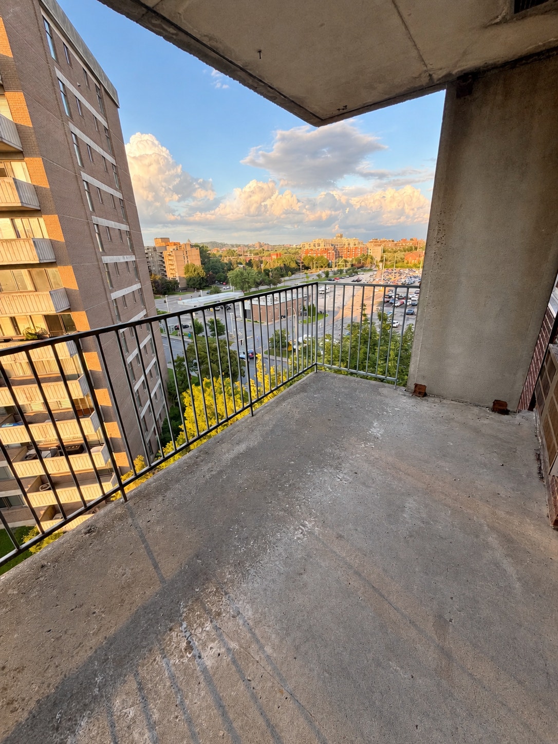 Spacious Studio – 6655 Chemin Mackle - 2 MONTHS FREE — photo 2