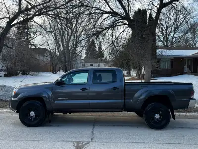 2013 Toyota Tacoma 4X4 V6 TRD Sports Package. New Safety. Clean title. Truck is equipped with Cargo...
