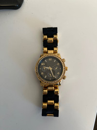 Black and gold watch 