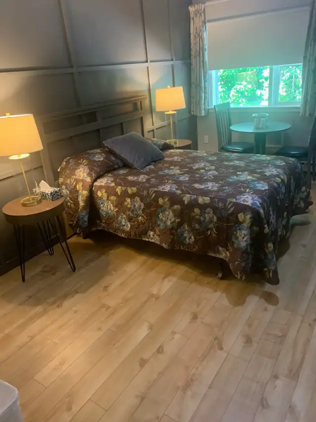 Room available for rent, Skyline/Campus Inn