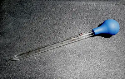 NEW REUSUABLE GLASS PIPETTE WITH RUBBER HEAD - 10 ML - 24CM, View more