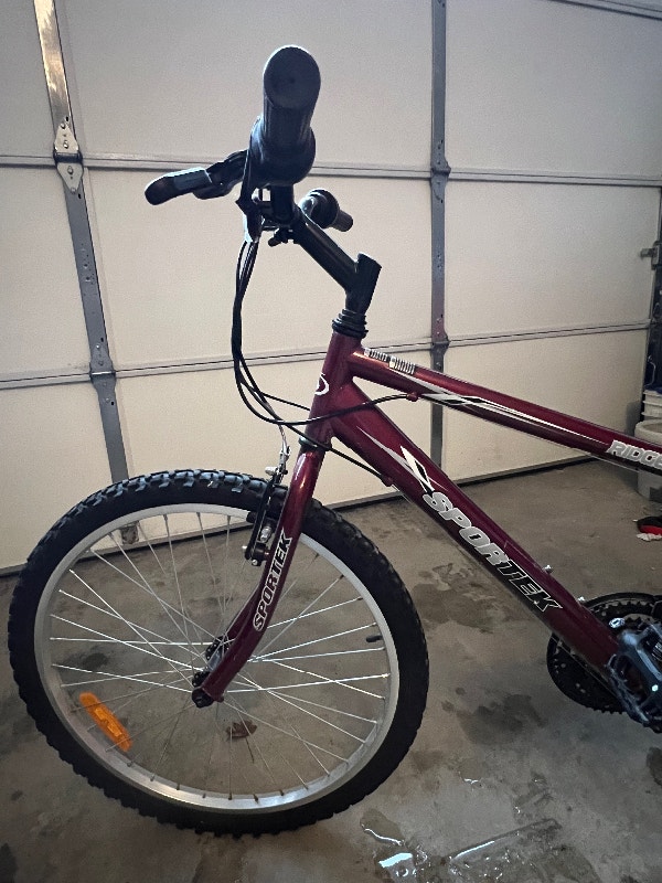 Bicycle. Sportek Ridgerunner. Mountain Hamilton Kijiji