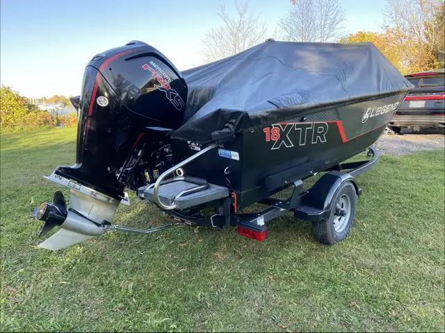 Legend 18XTR Premium Fishing & Family Boat in Powerboats & Motorboats in Barrie - Image 6