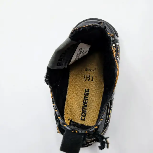 Batman Converse Trainers Size 6 Infants Kids Rare Read in Kids & Youth in Strathcona County - Image 9
