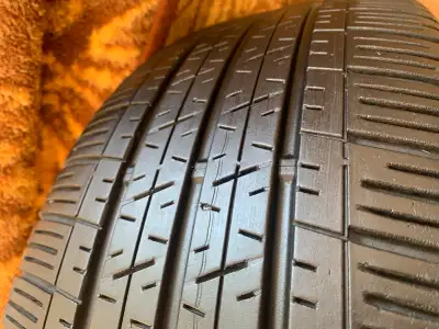 two Dunlop ENSAVE 01 all season tire. No issue no damage good tread left. Good quality made in USA....