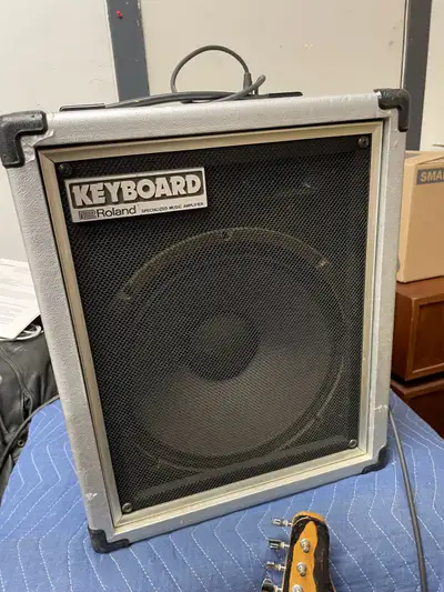 Roland Cube 60, View more