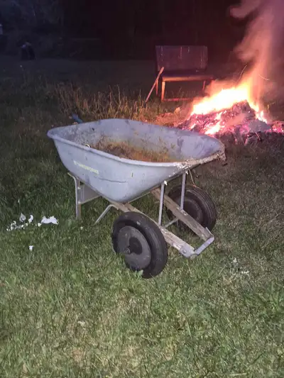 Yardworks 2-Wheeled Wheelbarrow, View more