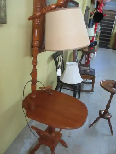 Lampe vintage avec table, View more