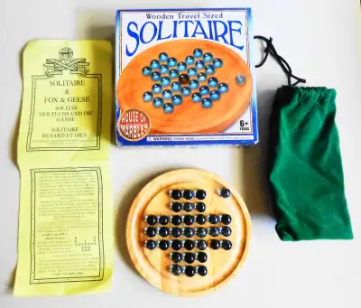 VINTAGE TRAVEL SIZED SOLITAIRE GAME, View more