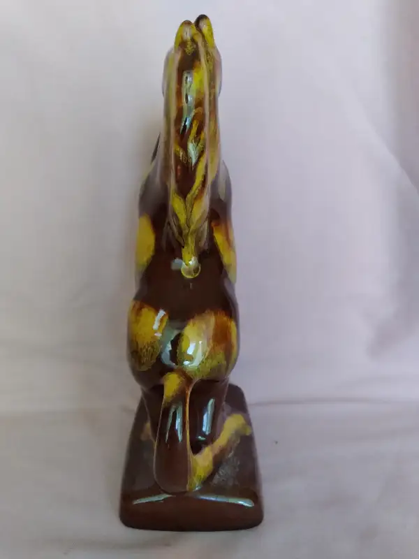 Blue Mountain Pottery Rearing Horse Bookends in Arts & Collectibles in Barrie - Image 6