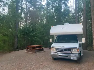 We are selling our wonderful little RV. The engine is in great conditions and we haven’t had any iss...