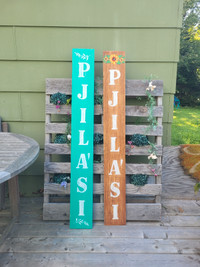 HAND PAINTED WELCOME SIGNS 