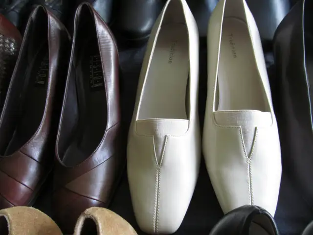 Shoes, Women's shoes, Lot (22 pairs) of ladies shoes, Brand New in Women's - Shoes in Markham / York Region - Image 6