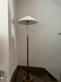 Straight Floor Lamp