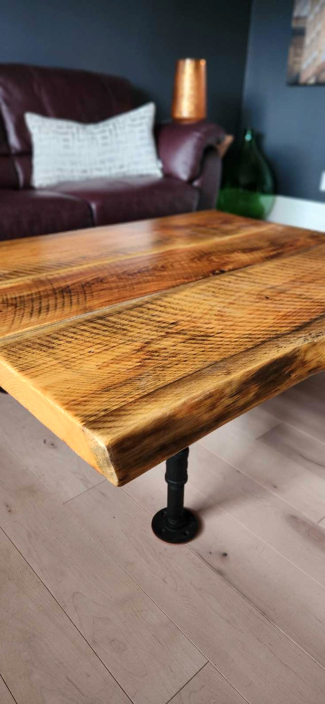 Reclaimed wood coffee table  in Coffee Tables in Markham / York Region