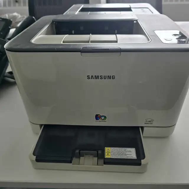 5 Telephone Ip / 5 moniteurs /  2 imprimantes @ 280$ in General Electronics in City of Montréal - Image 5