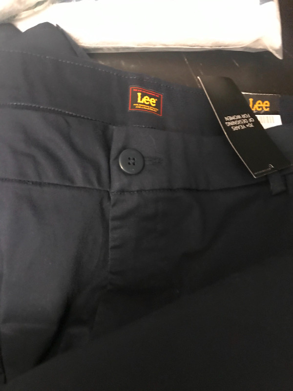 NEW Lee Plus Wrinkle Free Straight Mid Rise Pants (20W Medium) in Women's - Bottoms in City of Toronto
