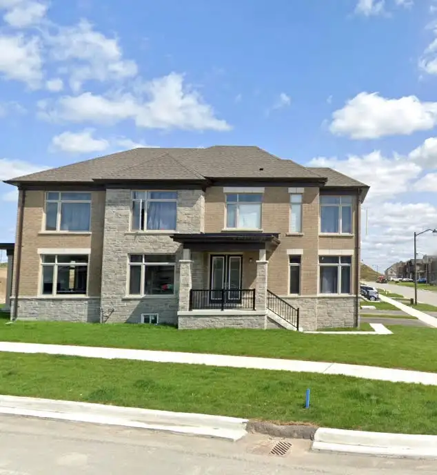 Move-In Ready -Bed Corner Unit-Fully Furnished|North Osh. P