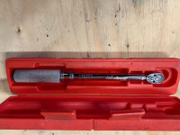 Snap On Torque Wrench QD1R200
