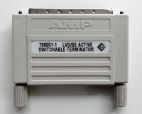 Terminateur actif SCSI AMP 796051-1 LVD/SE