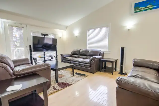 Main Floor 3-Bedroom Suite for Rent – Close to U of S63235016540801122