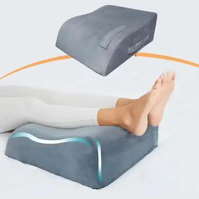 8" Leg elevation Wedge Pillow in Health & Special Needs in Ottawa
