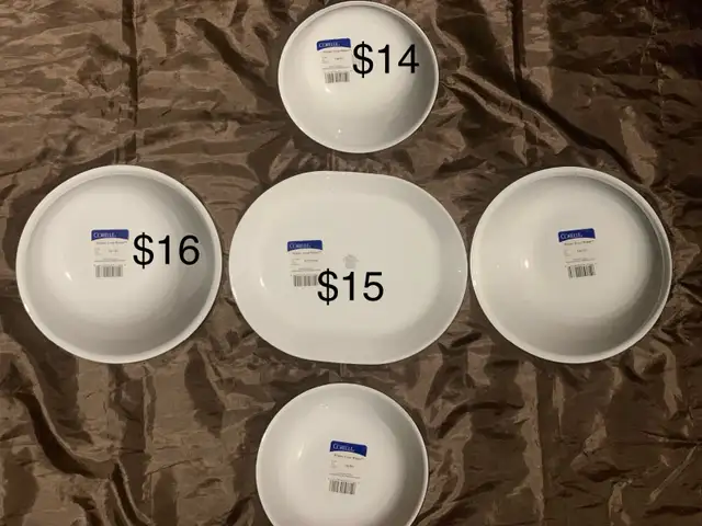 New, Corelle winter frost serving bowls n platter. in Kitchen & Dining Wares in Mississauga / Peel Region - Image 4