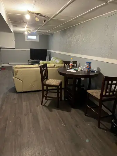 Room rental available now