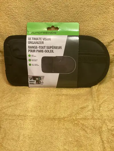 Très pratique, avec plusieurs poches de rangement multifonction.