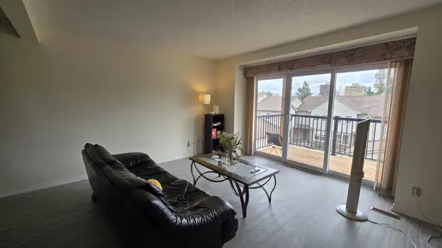 Whole house (4 bedrooms) available for rent near Uni/Keats Way in Long Term Rentals in Kitchener / Waterloo - Image 3