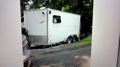 remorque transformer en roulotte isolé 4 saisons tout équipée