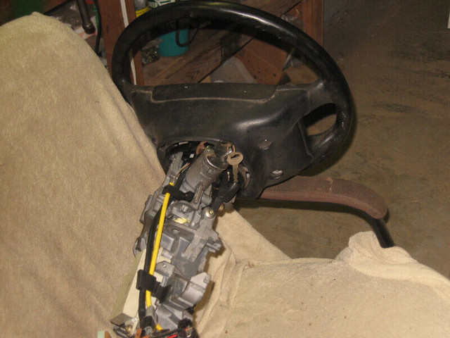 1992 to 96 f150, 250 steering column in Auto Body Parts in Kitchener / Waterloo - Image 3