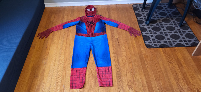 Spiderman Halloween Costume in Costumes in Oakville / Halton Region - Image 3