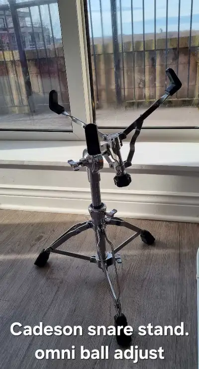 Cadeson Maple Snare Drum and Stand, View more