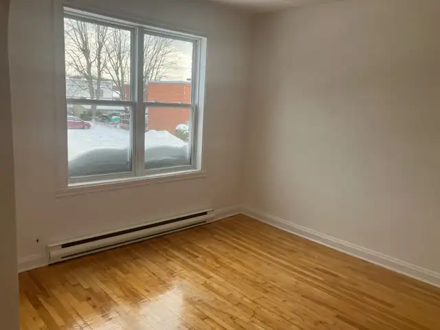 4 1/2 à louer- 7e Avenue Nord