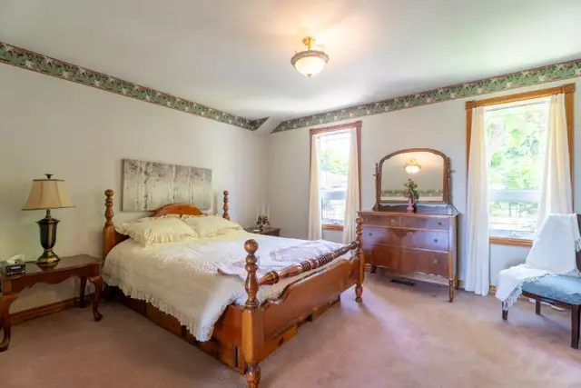 Fantastic Well Maintained Country Home! in Houses for Sale in Chatham-Kent - Image 14