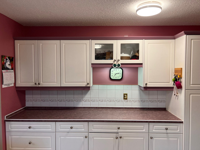 Kitchen cabinets in Cabinets & Countertops in Edmonton - Image 2