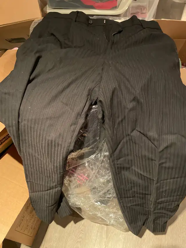Men’s suit in Men's in Oshawa / Durham Region - Image 3