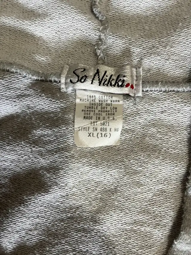 So Nikki girls XL (16) British flag hoodie - light gray cotton in Kids & Youth in Oshawa / Durham Region - Image 3