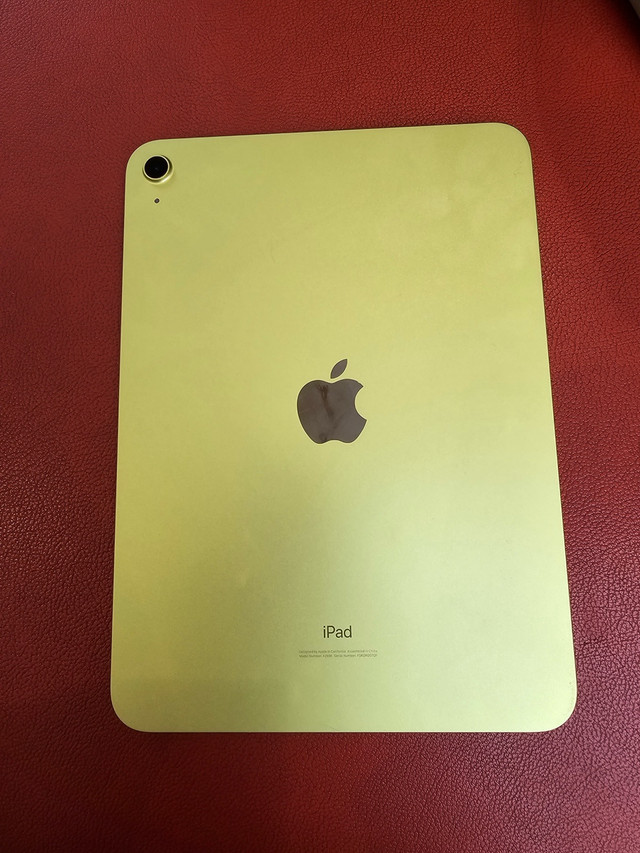 iPad A2696 for sale almost new  in iPads & Tablets in Delta/Surrey/Langley